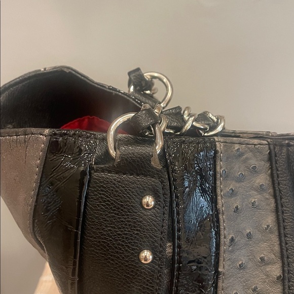 Carlos by Carlos Santana Red and Black Shoulder Bag - Picture 11 of 16